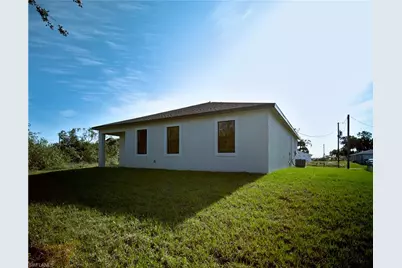 1083 N Hilton Cir, Labelle, FL 33935 - Photo 14