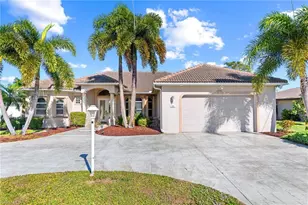 1935 SE 26th St, Cape Coral, FL 33904 - Photo 2