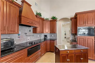 1935 SE 26th St, Cape Coral, FL 33904 - Photo 10