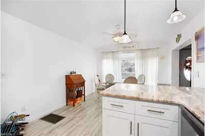 11095 Sunglow Ln, Fort Myers, FL 33908 - Photo 10