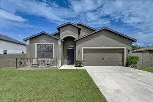 1811 SW 13th St, Cape Coral, FL 33991 - Photo 6