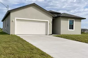 5030 S Peachtree Cir, Labelle, FL 33935 - Photo 1