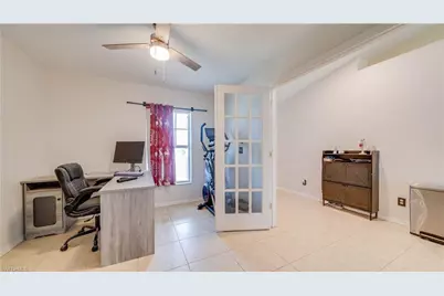 1406 NE 10th Ln, Cape Coral, FL 33909 - Photo 4