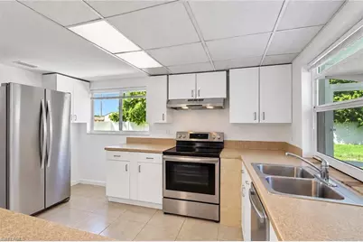 105 SE 44th Ter, Cape Coral, FL 33904 - Photo 4