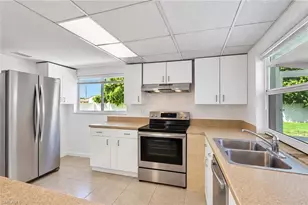 105 SE 44th Terrace, Cape Coral, FL 33904 - Photo 4