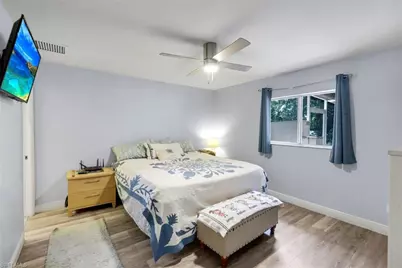 410 SW 7th Ct, Cape Coral, FL 33991 - Photo 14