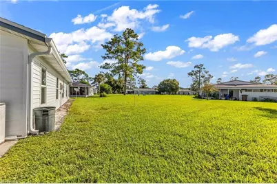 30 Desert Candle Cir, Lehigh Acres, FL 33936 - Photo 18