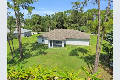 4621 30th St SW, Lehigh Acres, FL 33973 - Photo 2