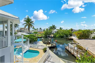 117 Sand Dollar Dr, Fort Myers Beach, FL 33931 - Photo 40