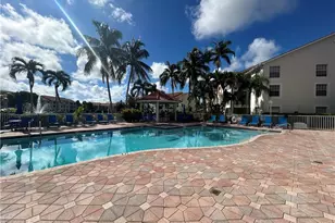 4635 St Croix Ln, Naples, FL 34109 - Photo 14