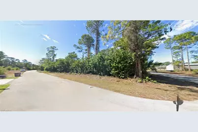 505 Kilarney Ave S, Lehigh Acres, FL 33974 - Photo 4