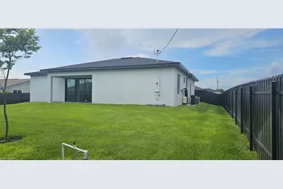 1122 NW 15th St, Cape Coral, FL 33993 - Photo 10
