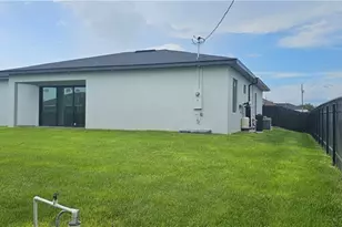 1122 NW 15th St, Cape Coral, FL 33993 - Photo 10