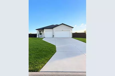 9026 Mac Ct W, Labelle, FL 33935 - Photo 1
