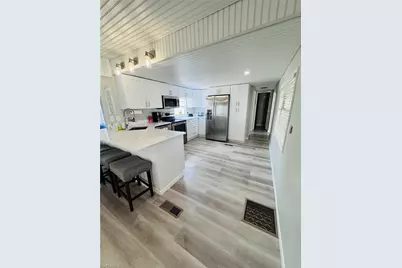 11321 Bougainvillea Ln, Fort Myers Beach, FL 33931 - Photo 4