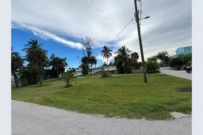 209 Dakota Ave, Fort Myers Beach, FL 33931 - Photo 16