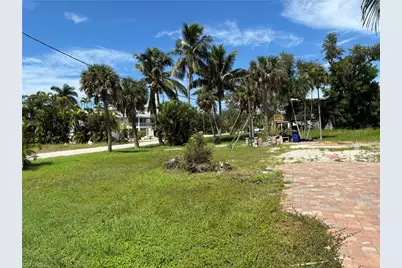 209 Dakota Ave, Fort Myers Beach, FL 33931 - Photo 6