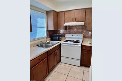 704 SE 46th Ln #A, Cape Coral, FL 33904 - Photo 4