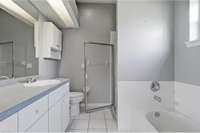 318 SE 21st St, Cape Coral, FL 33990 - Photo 8