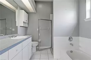 318 SE 21st St, Cape Coral, FL 33990 - Photo 8