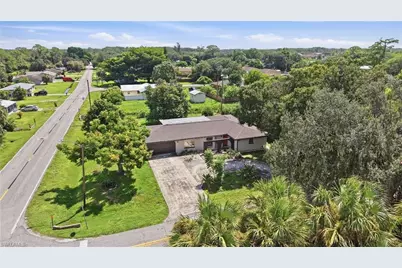 2502 Barcelona Ave, Fort Myers, FL 33905 - Photo 2