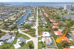 1089 N Town and River Dr, Fort Myers, FL 33919 - Photo 30