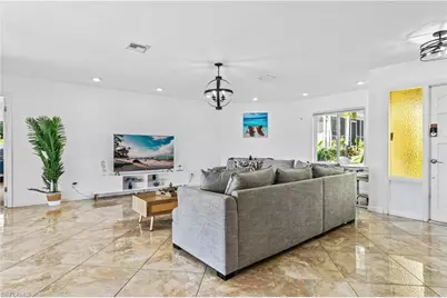 429 Cross St, North Fort Myers, FL 33903 - Photo 4