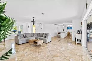429 Cross St, North Fort Myers, FL 33903 - Photo 2