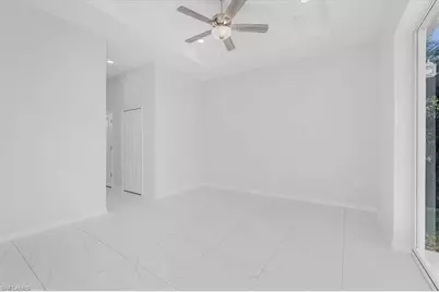 510 Kingsbury Ln, Lehigh Acres, FL 33974 - Photo 12