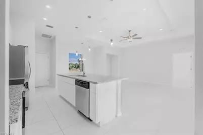 510 Kingsbury Ln, Lehigh Acres, FL 33974 - Photo 10
