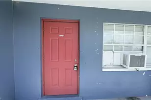 5558 Ninth Ave, Fort Myers, FL 33907 - Photo 1