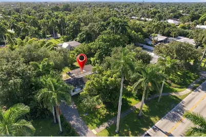10461 McGregor Blvd, Fort Myers, FL 33919 - Photo 6