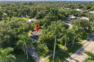 10461 McGregor Blvd, Fort Myers, FL 33919 - Photo 6