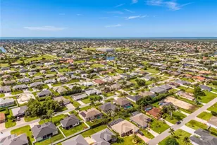 1823 SW 39th St, Cape Coral, FL 33914 - Photo 30
