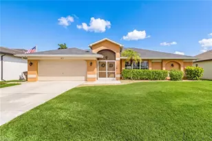 1823 SW 39th St, Cape Coral, FL 33914 - Photo 2