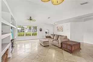 1823 SW 39th St, Cape Coral, FL 33914 - Photo 6