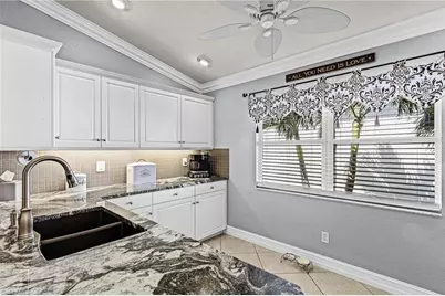 1823 SW 39th St, Cape Coral, FL 33914 - Photo 10