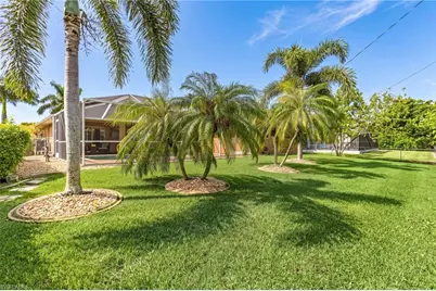 1823 SW 39th St, Cape Coral, FL 33914 - Photo 24