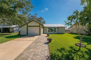 2015 Showboat Plaza, Labelle, FL 33935 - Photo 1