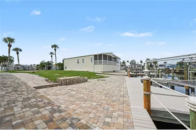11501 Dogwood Ln, Fort Myers Beach, FL 33931 - Photo 2