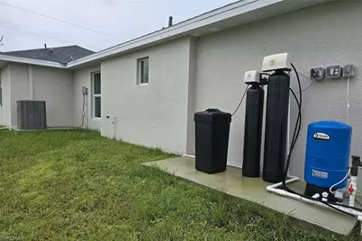 3528 NE 17th Pl, Cape Coral, FL 33909 - Photo 12