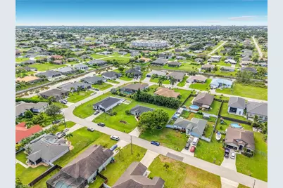1808 SW 12th Ln, Cape Coral, FL 33991 - Photo 32