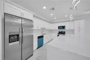 1025 Pilgrim St E, Lehigh Acres, FL 33974 - Photo 8