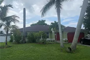 612 SE 31st Terrace, Cape Coral, FL 33904 - Photo 1