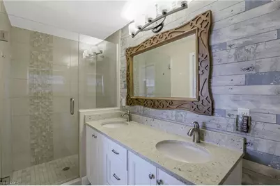 5129 York Ct, Cape Coral, FL 33904 - Photo 8