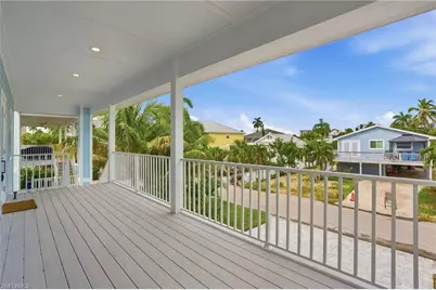 250 Pearl St, Fort Myers Beach, FL 33931 - Photo 4
