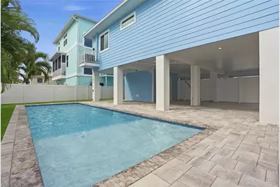 250 Pearl St, Fort Myers Beach, FL 33931 - Photo 32
