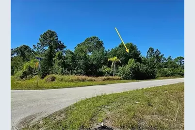 2404 E 9th St, Lehigh Acres, FL 33936 - Photo 2