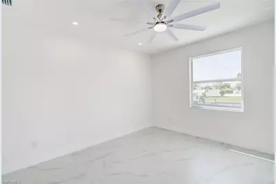 1105 SE 38th St, Cape Coral, FL 33904 - Photo 22