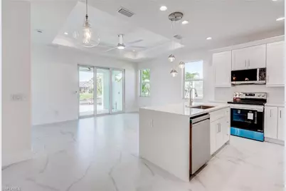 1105 SE 38th St, Cape Coral, FL 33904 - Photo 10